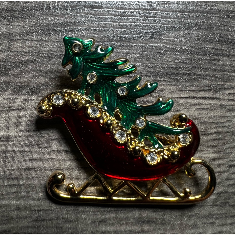 Vintage Christmas Tree Sleigh Brooch/Pin